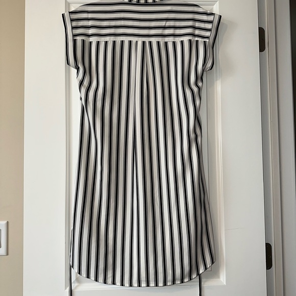 EXPRESS BUTTON UP DRESS - Picture 2 of 2